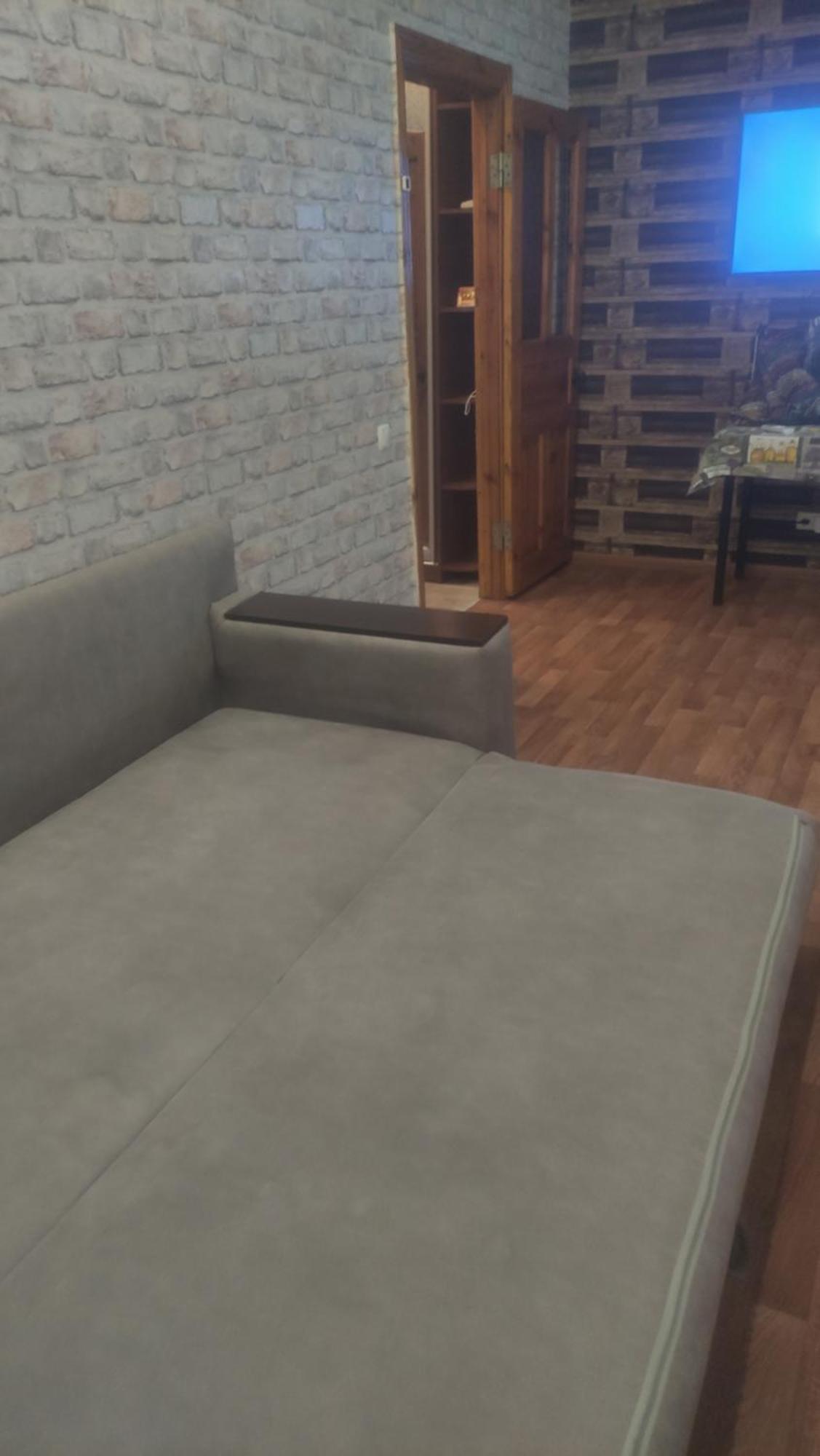 Apartment Loft Near Center On Peremogy Avenue 44