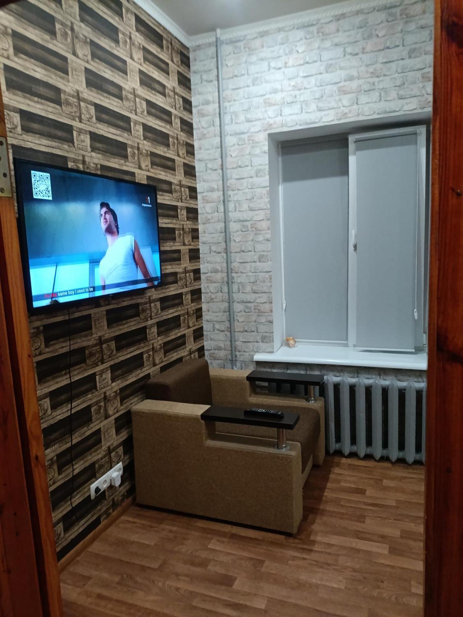 Apartment Loft Near Center On Peremogy Avenue 44 *